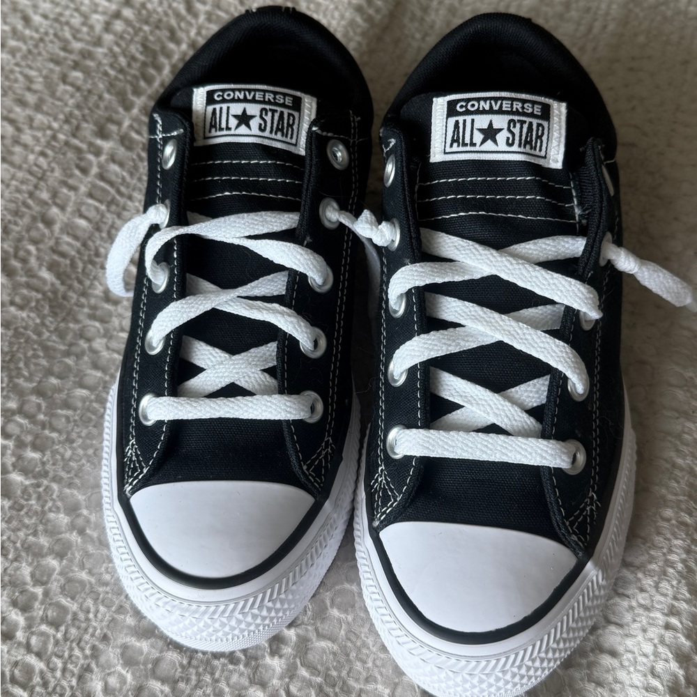 Converse All Star Chuck Taylors Size 4